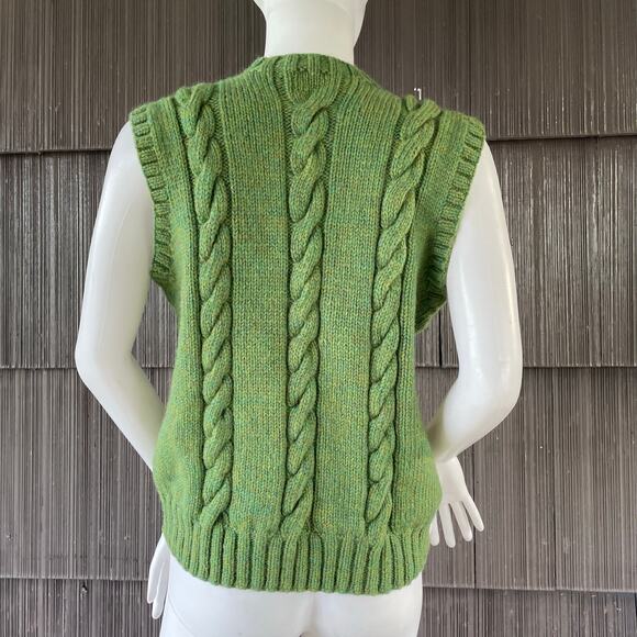 🔥VTG Handmade Cable Knit V-neckline Goblincore Grandmacore Cottage Sweater Vest - Picture 5 of 11